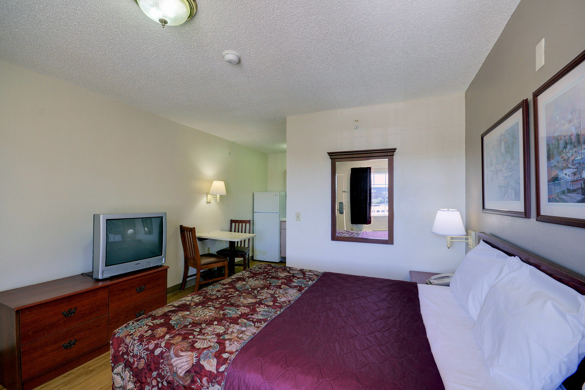 Intown Suites Extended Stay Houston Tx - Westchase Εξωτερικό φωτογραφία